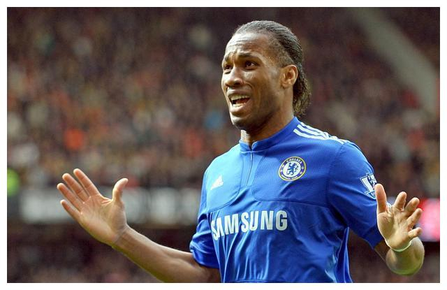 德罗巴在老鹰比赛中比赛规则变更,反败为胜引发热议!观众掌声雷动 德罗巴在老鹰比赛中比赛规则变更,反败为胜引发热议!观众掌声雷动