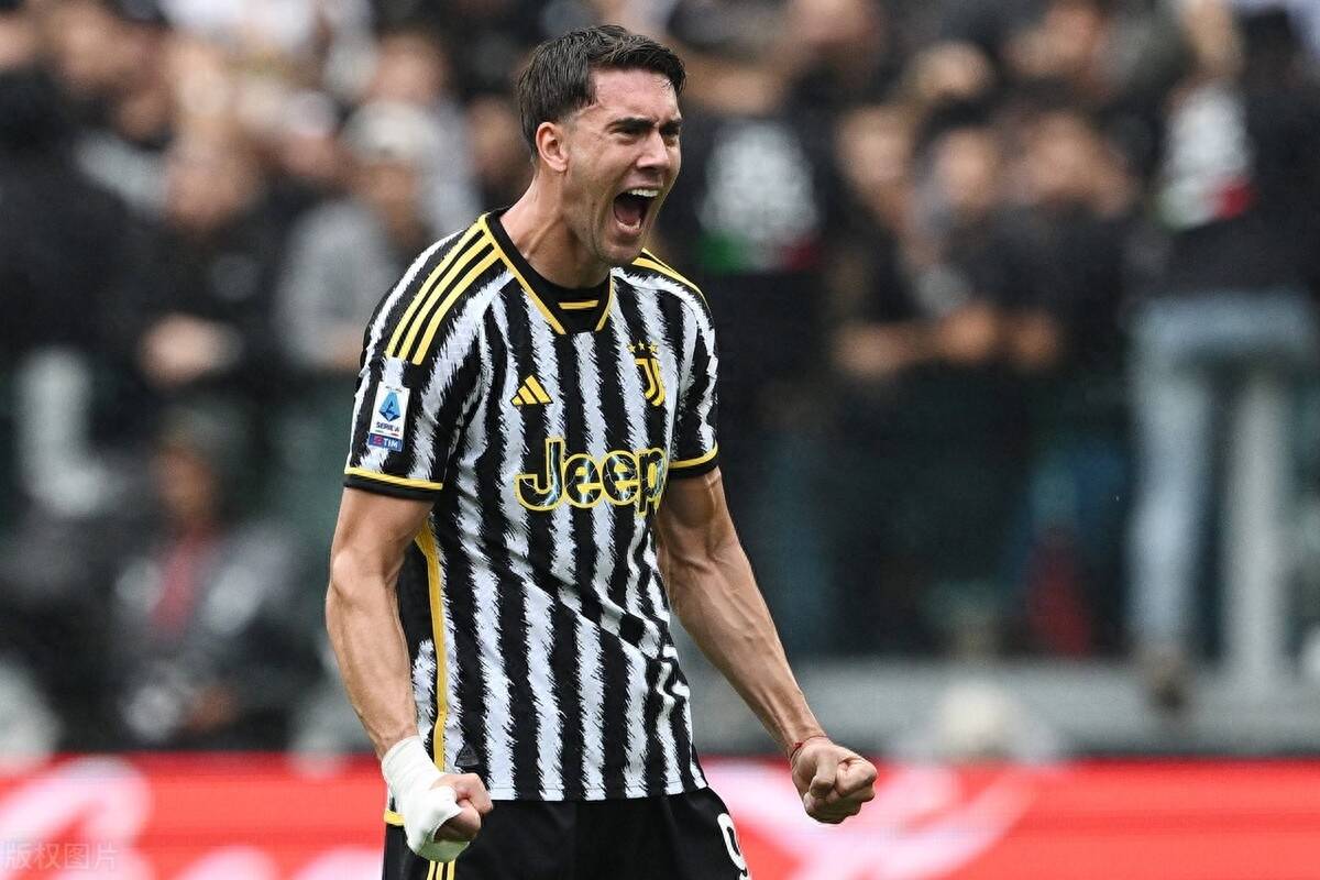 包含今夜体能课后，尤文图斯完成体检备战中超，底气十足，更衣室氛围转暖的词条